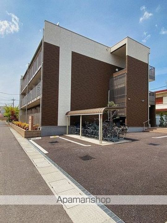 クレイノWEST八潮の外観
