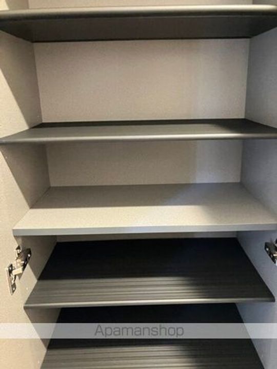 DーROOM新井町の内装