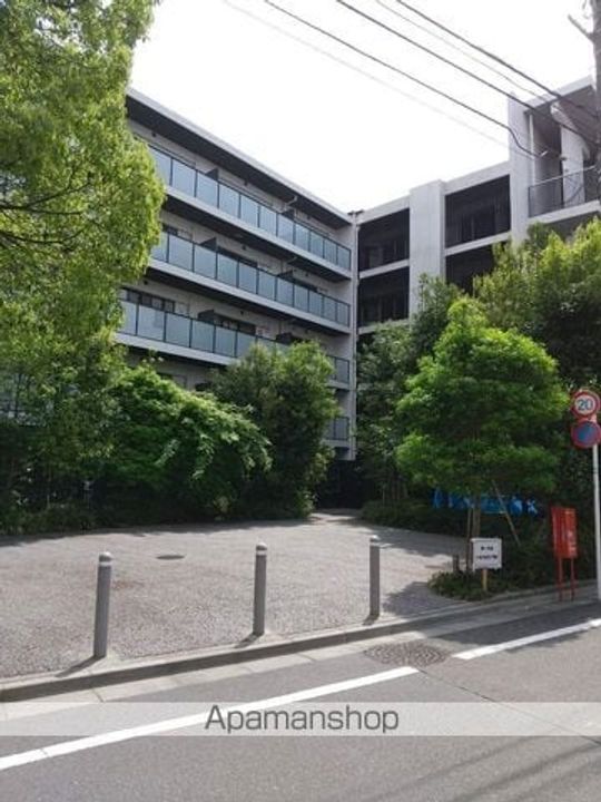 東京都中野区弥生町1丁目の賃貸マンションの外観