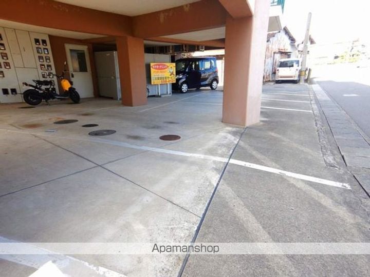 モナガーデニング203の外観