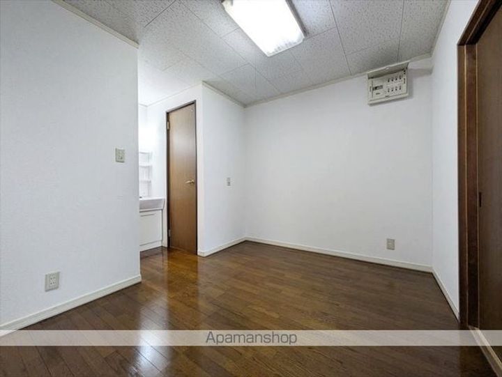 ハピネス岡本の内装