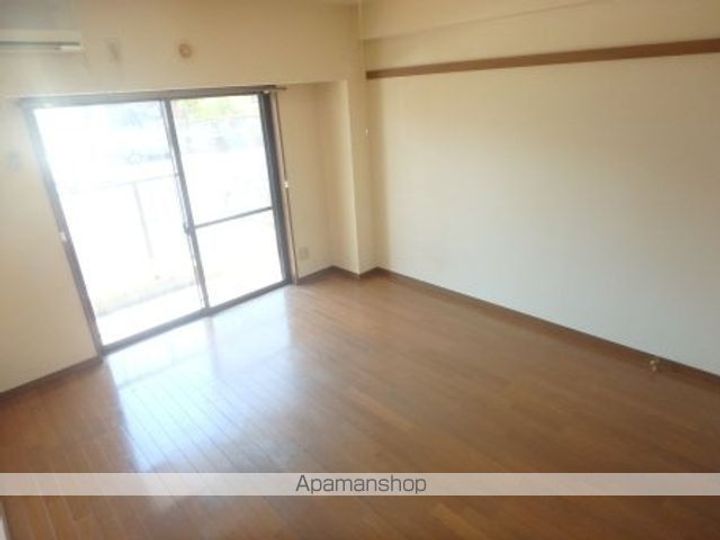 LILY−BE北沢の内装