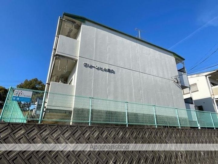 香川県木田郡三木町大字池戸の賃貸マンションの外観