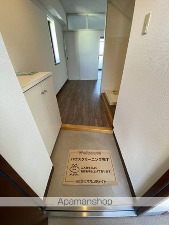 レジデンス松の木の玄関