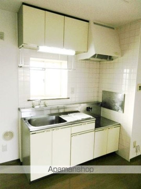 山梨県中央市中楯の賃貸アパートのキッチン