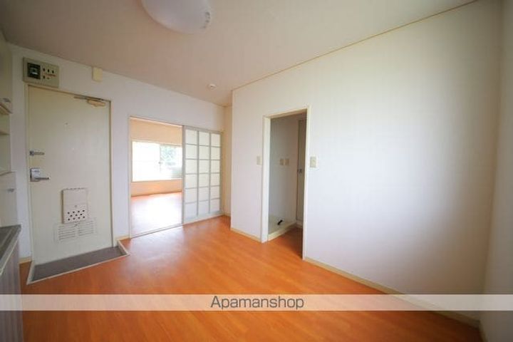 第三メゾンサエキの内装