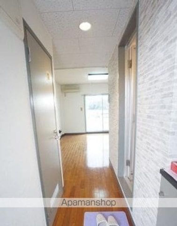 LA・FLEUR II203の玄関