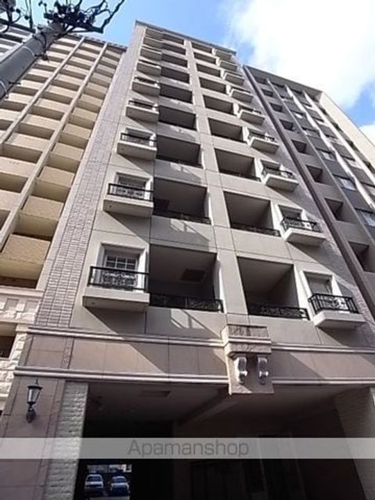 愛知県名古屋市東区泉1丁目の賃貸マンションの外観