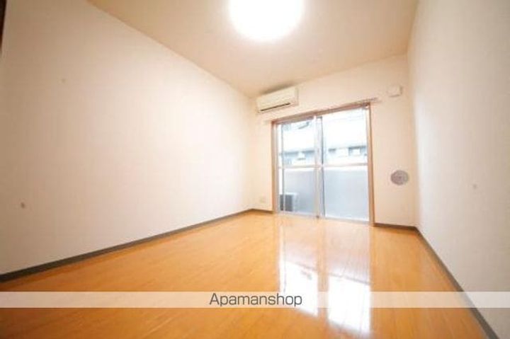 宮田長房マンション209の居間
