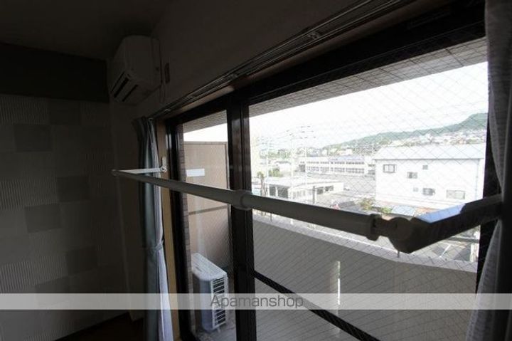 香川県高松市高松町の賃貸マンションの内装