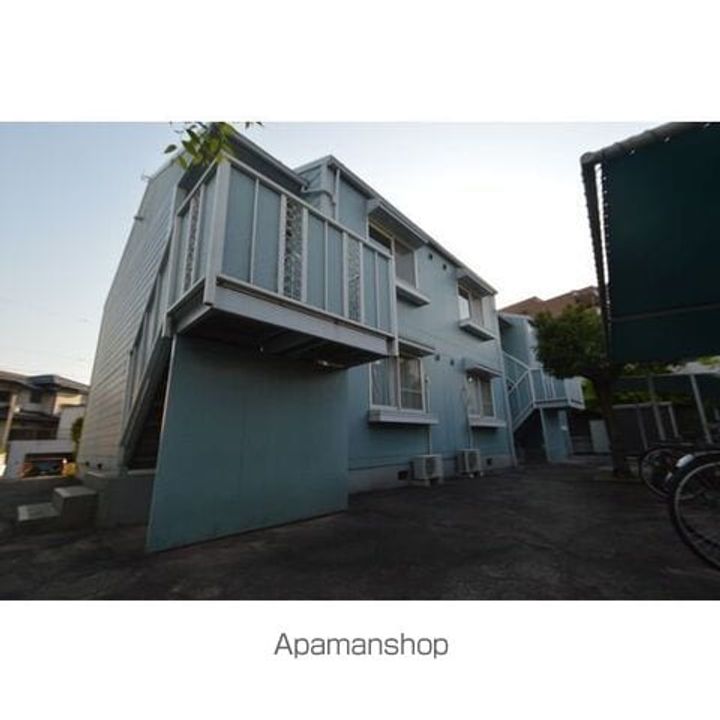 シャトル緑ヶ丘IIの外観