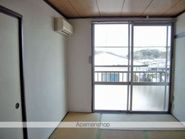 ユタカハイツ201の居間