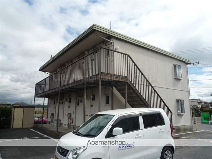 アイビハイツB棟103の外観