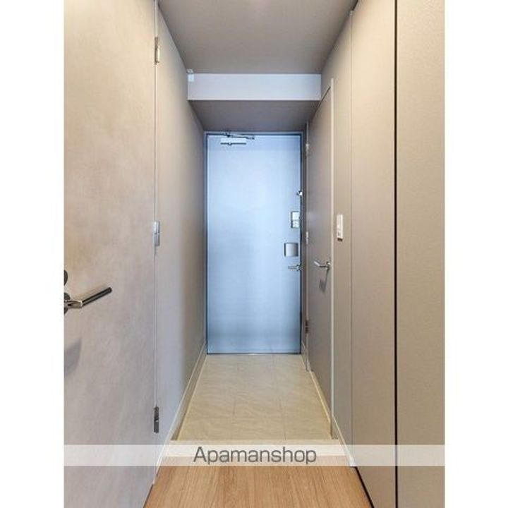 バウスフラッツ蔵前の玄関