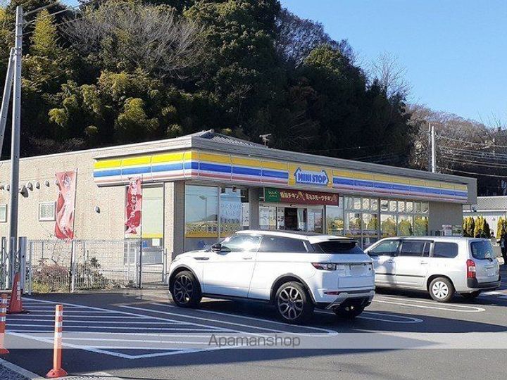 グラスコート Wの周辺