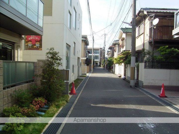 ル・リアン本町の周辺