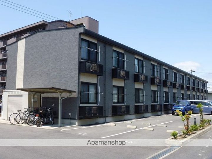 レオパレスオオヒガシの外観