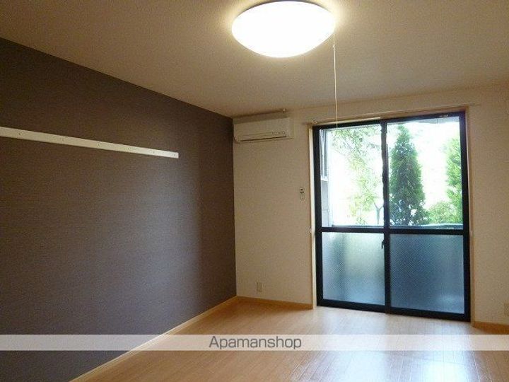 プチシャトーレストの居間