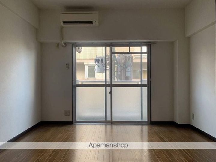 ストリームライン箱崎Ⅱの居間