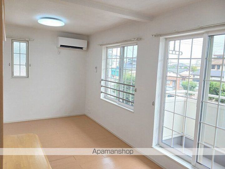 コンフォリアの居間