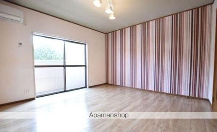 香川県さぬき市鴨庄の賃貸アパートの内装