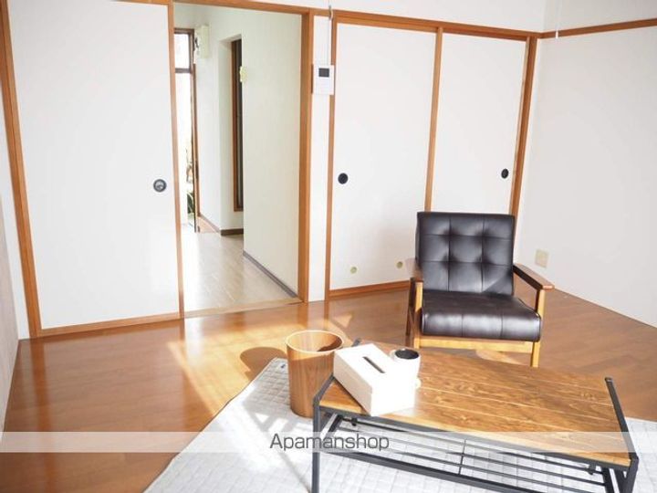 セレニティー102の内装