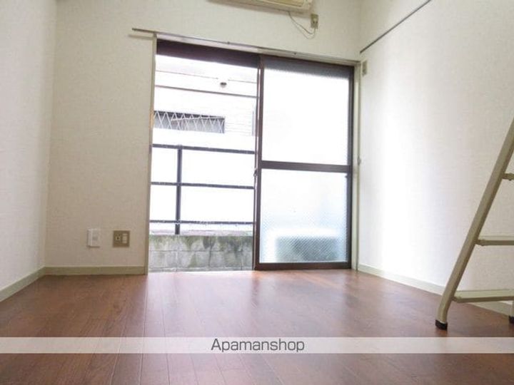 第3紀州ハイツの居間