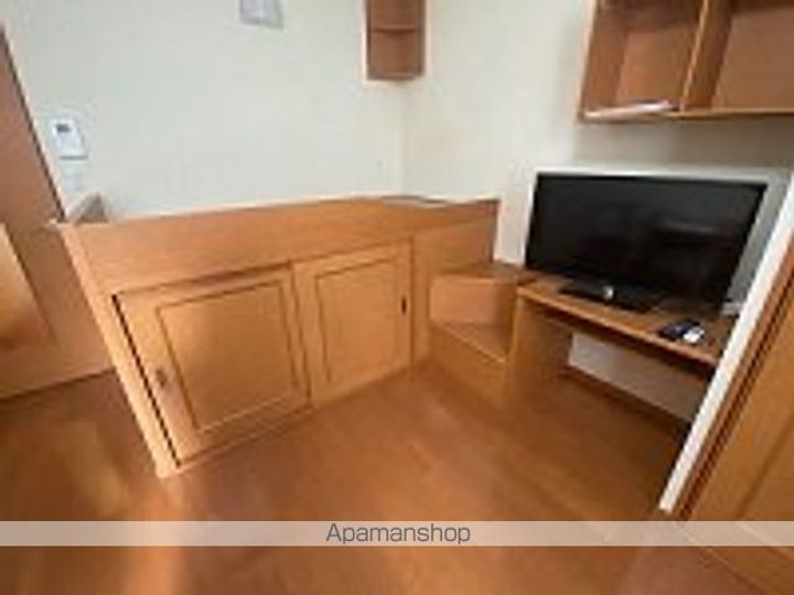 レオパレスアップルハイツ103の居間