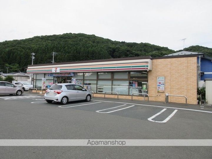 ラテールB棟103の周辺