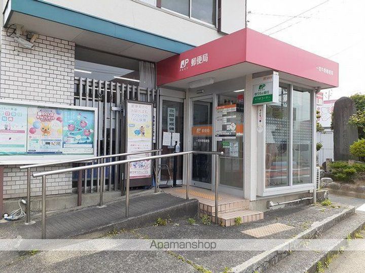 サン スーシの周辺
