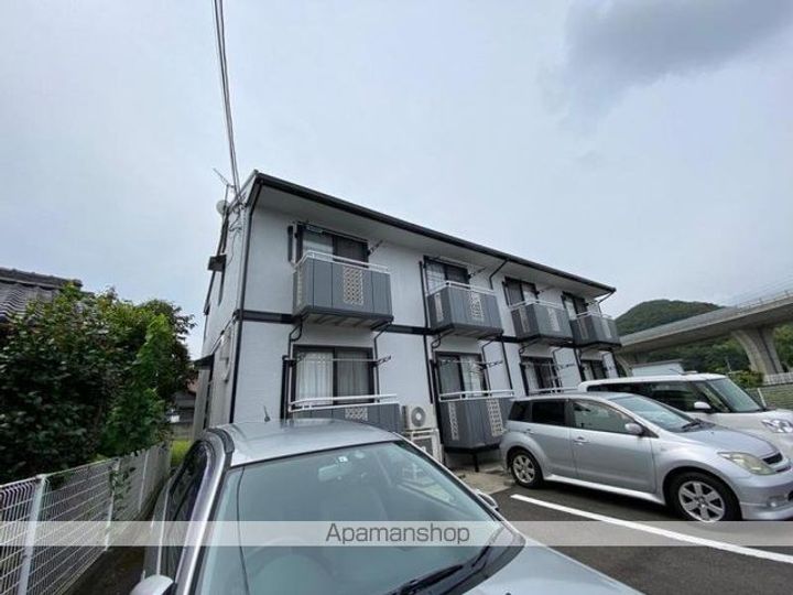 シャトル西春日 B棟の外観