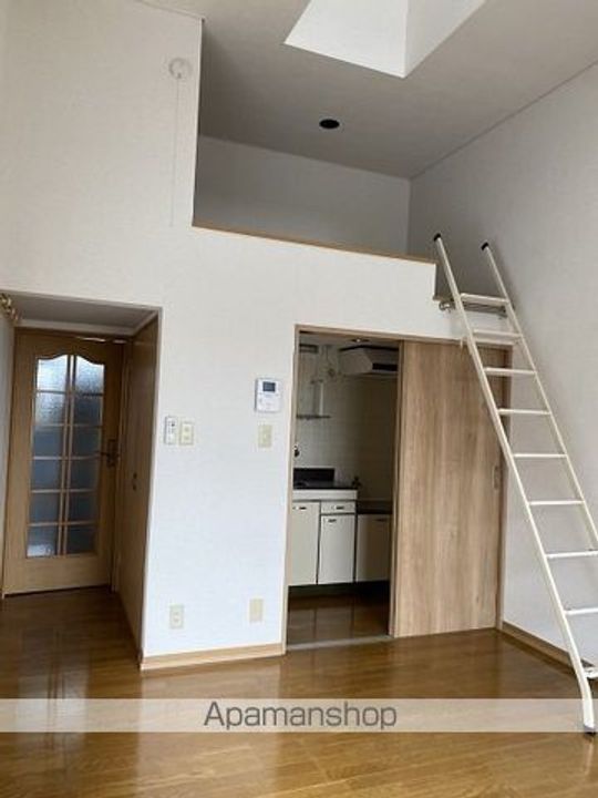 メゾンエスポワールB棟304の居間