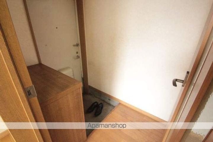 一番町12−9一棟二戸建1の玄関