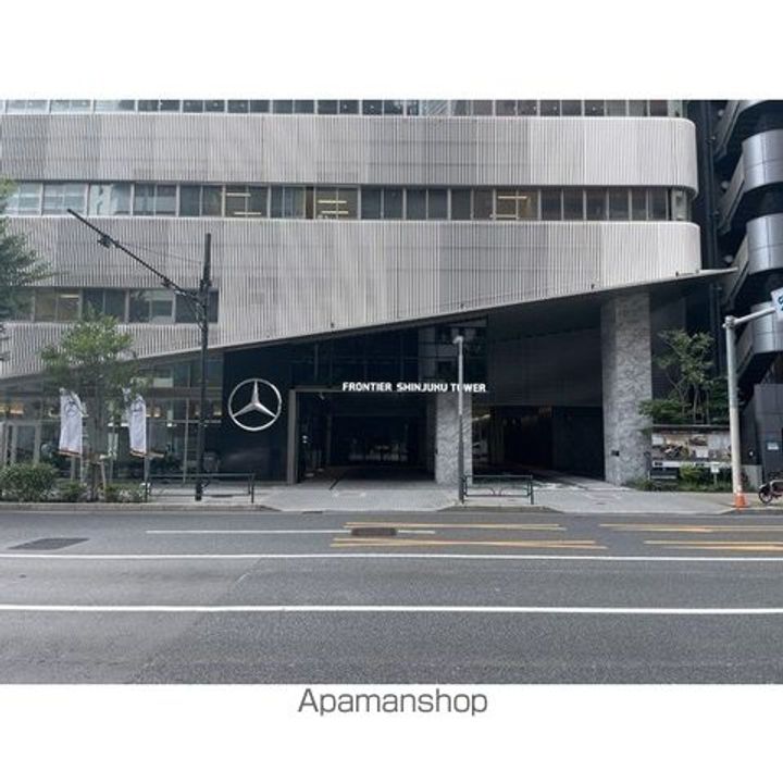 東京都新宿区西新宿3丁目の賃貸マンションの外観