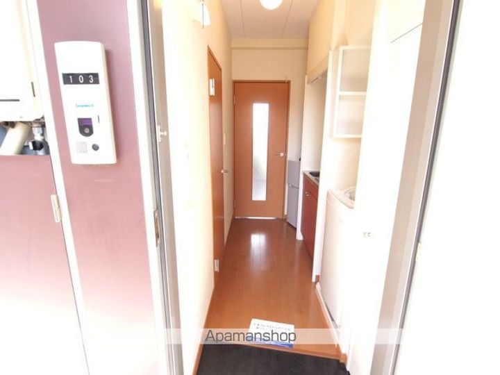 レオパレスナイアガラⅡ108の玄関