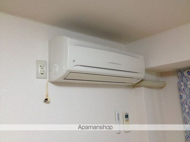 マンションRYO313の玄関