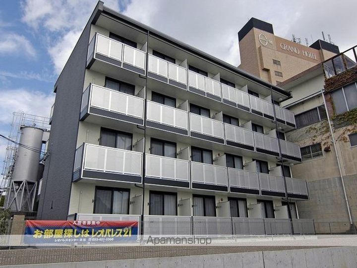 レオパレス銀河の外観