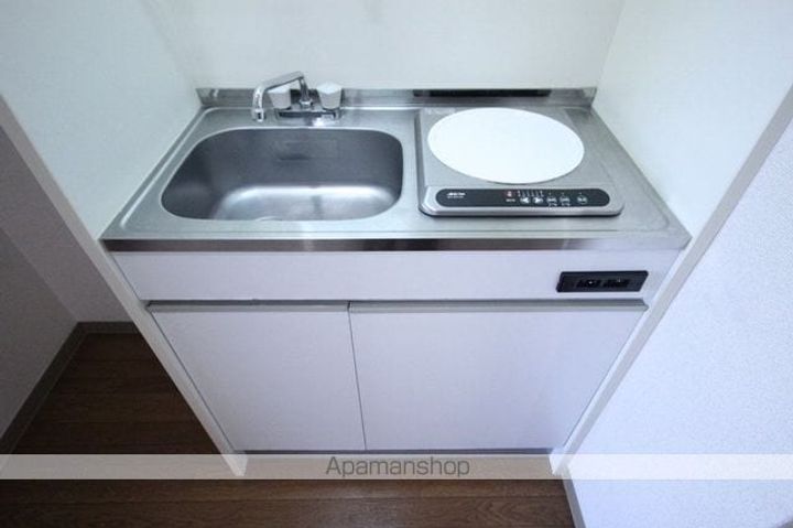 大阪府豊中市螢池東町1丁目の賃貸マンションのキッチン