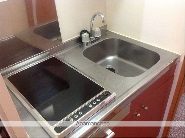 愛知県丹羽郡扶桑町大字高雄字中海道の賃貸アパートのキッチン