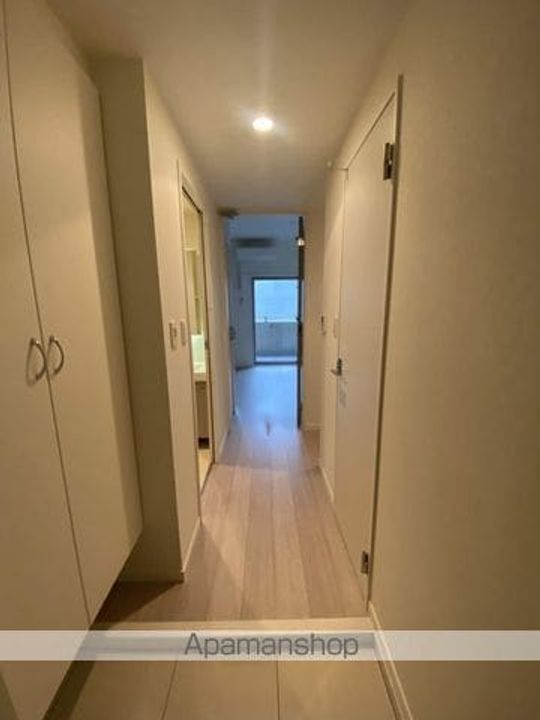 エンクレスト天神AVANTの玄関