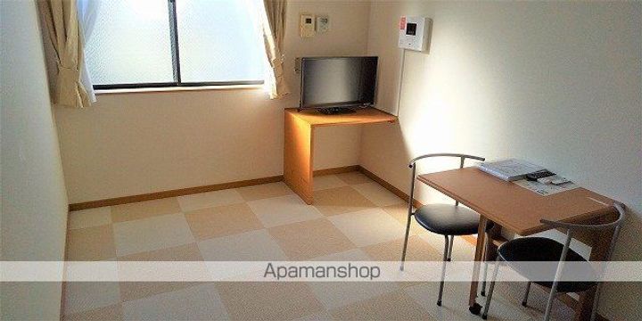 レオパレスアザレアヒルズの居間
