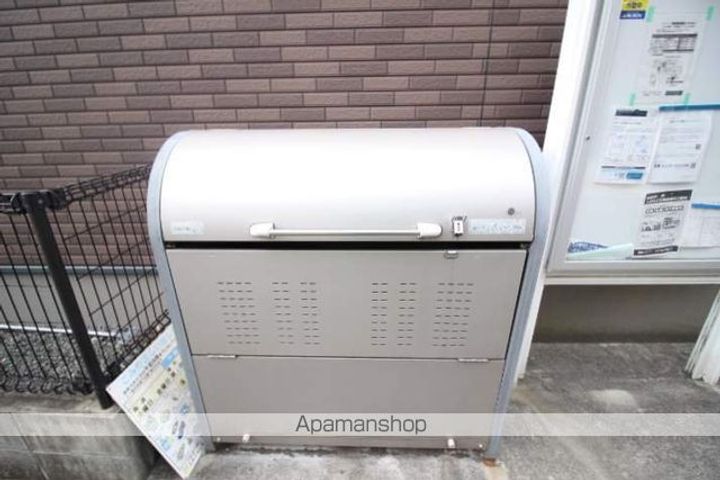レオネクストシモイフクの外観