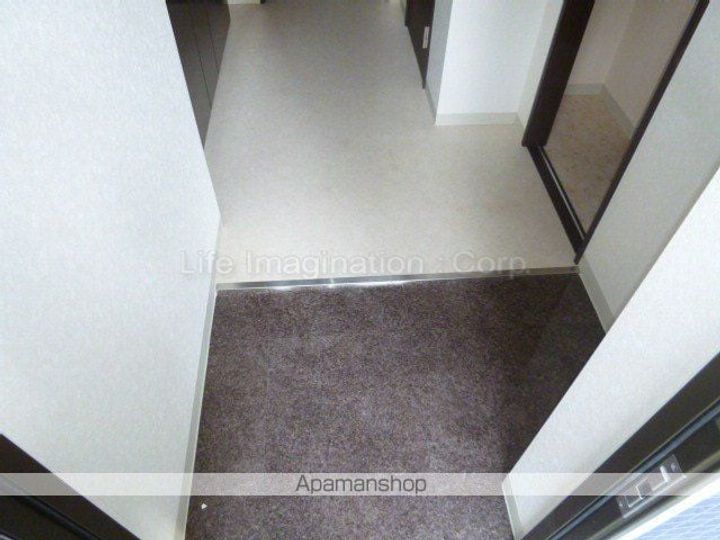 エルミナリュクス303の玄関