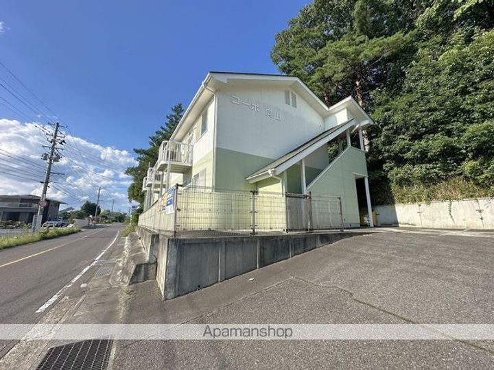 コーポ向山202の外観