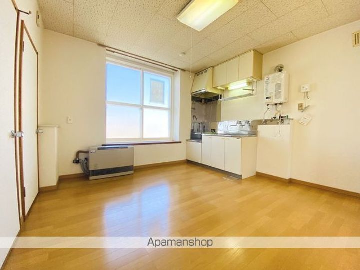 ロピアナカムラ3の居間