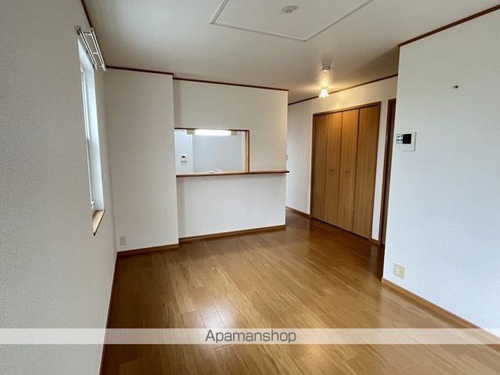 サンヴィレッジ豊岡2の居間