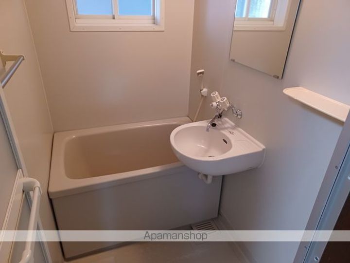 ハイツ佐紀203の風呂