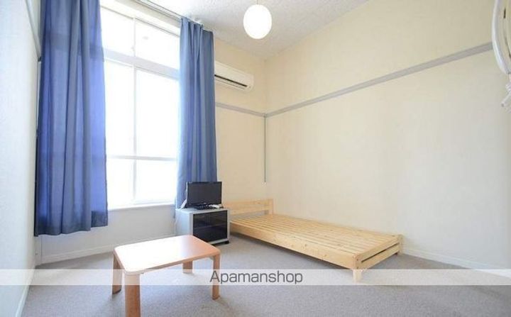 レオパレス坂出105の居間