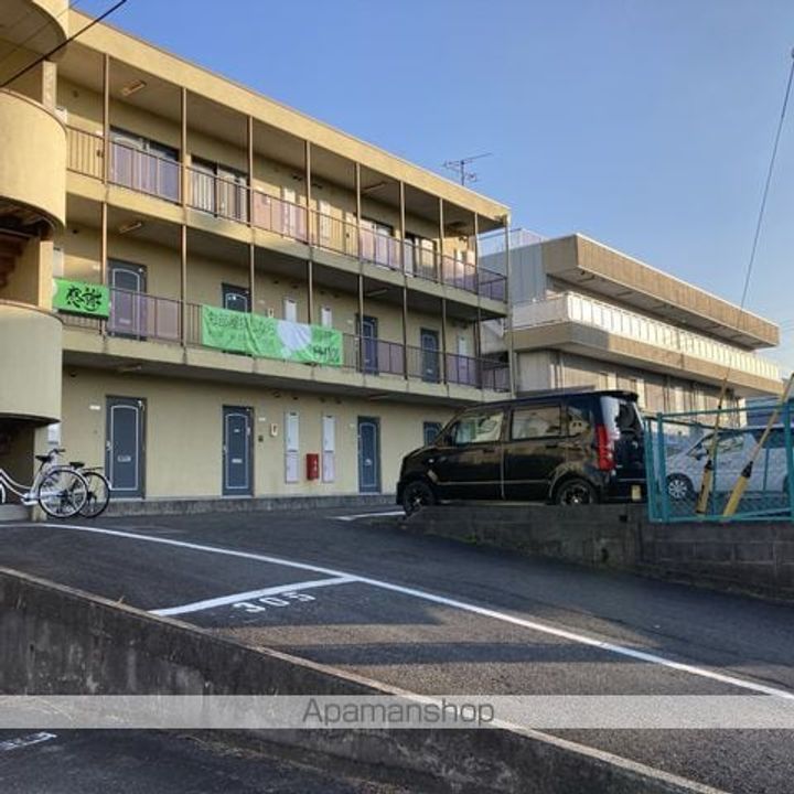 滋賀県湖南市中央5丁目の賃貸マンションの外観