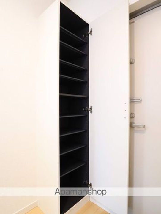 愛知県名古屋市千種区千種2丁目の賃貸アパートの内装